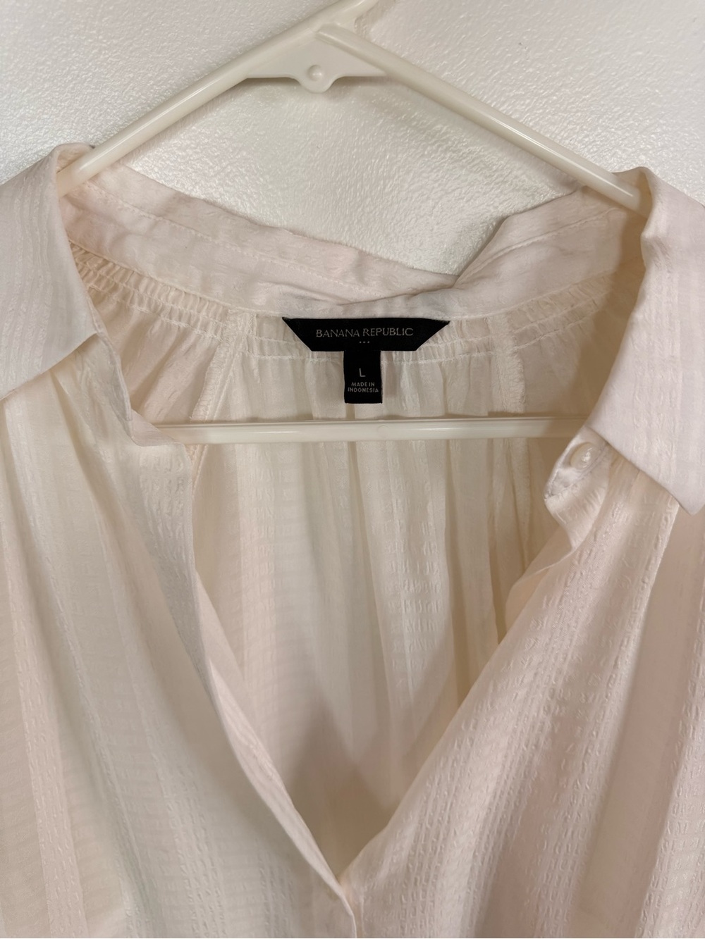 Banana Republic Ivory Sheer Stripe Button Down Blouse L